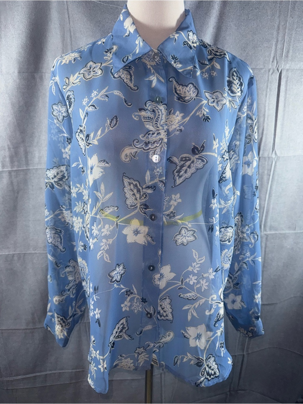 2747-Vue Point Womens Blue Floral Button-Down Shirt